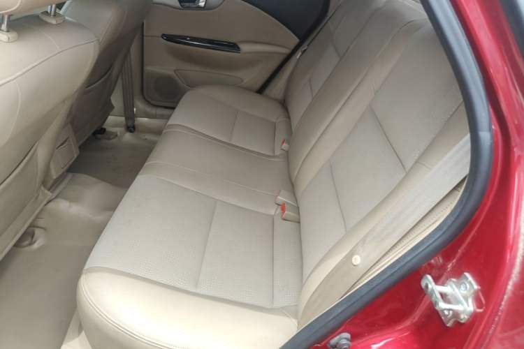 Used Buick Excelle 2011 1.6LX-AT Left Rear Seat