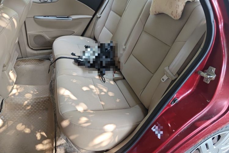 Used Buick Excelle 2011 1.6 LX-MT Left Rear Seat