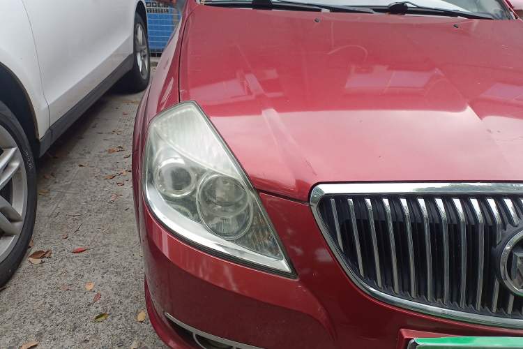 Used Buick Excelle 2011 1.6 LE-MT Right Front Headlight