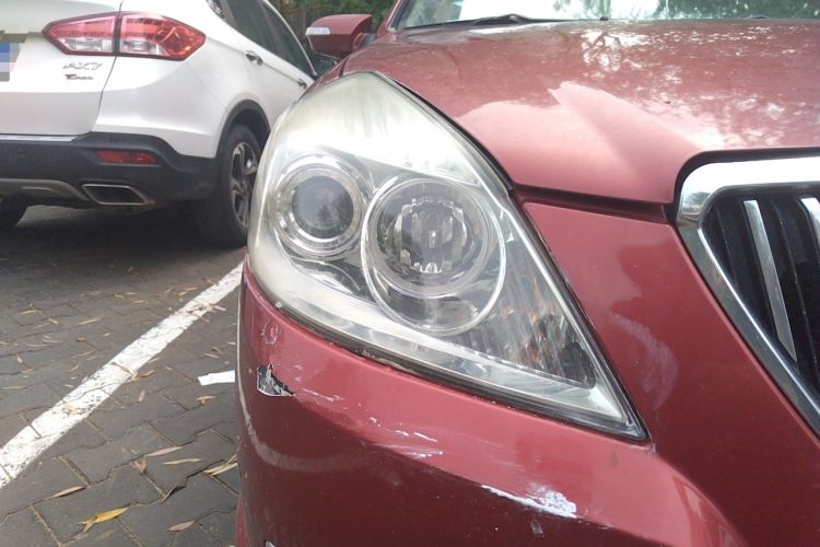 Used Buick Excelle 2011 1.6 LX-MT Right Front Headlight