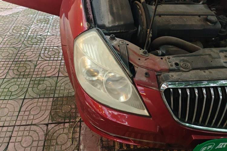 Used Buick Excelle 2011 1.6LX-AT Right Front Headlight