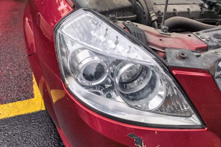 Used Buick Excelle 2011 1.6 LE-AT Right Front Headlight