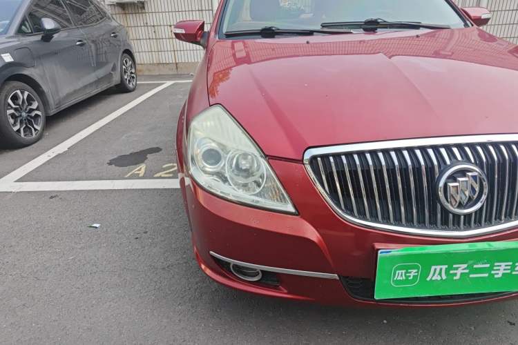 Used Buick Excelle 2011 1.6LX-AT Right Front Headlight