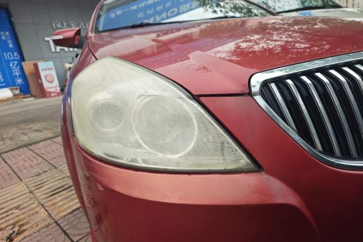 Used Buick Excelle 2011 1.6 LE-MT Right Front Headlight
