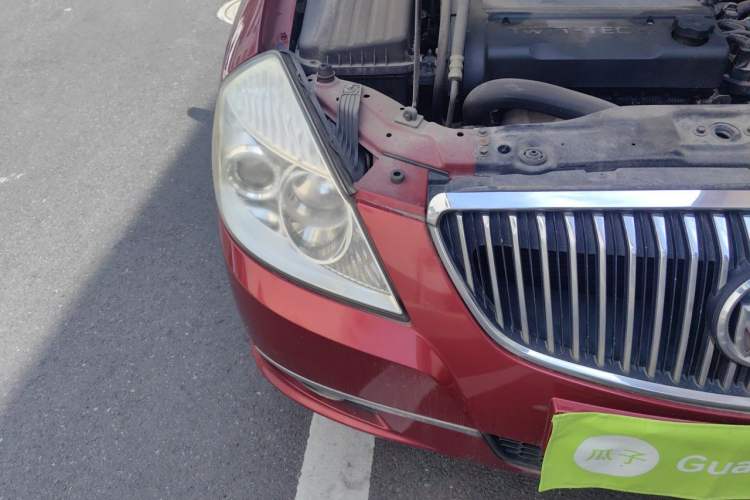 Used Buick Excelle 2011 1.6 LX-MT Right Front Headlight