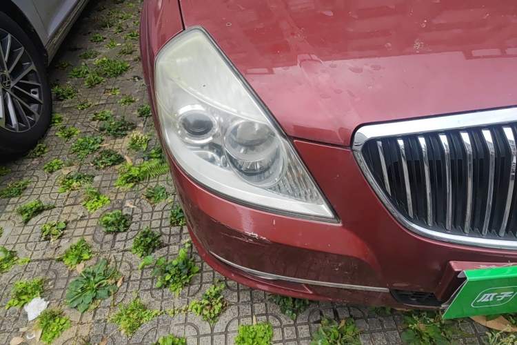 Used Buick Excelle 2011 1.6 LE-AT Right Front Headlight