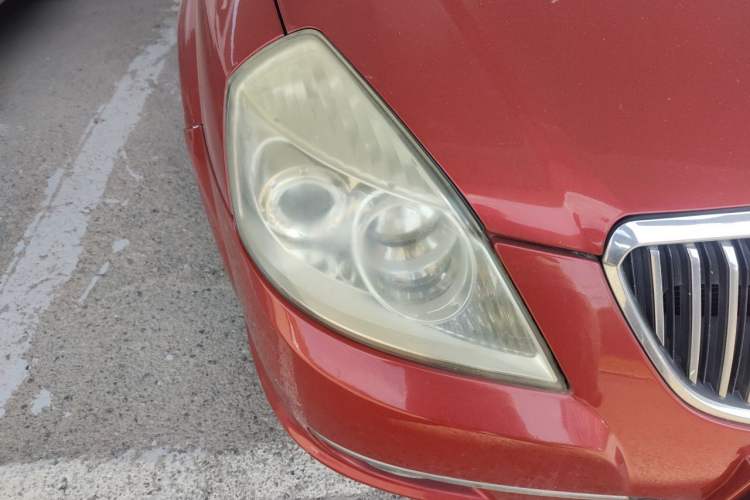 Used Buick Excelle 2011 1.6 LX-MT Right Front Headlight