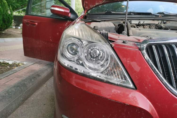 Used Buick Excelle 2011 1.6 LE-AT Right Front Headlight