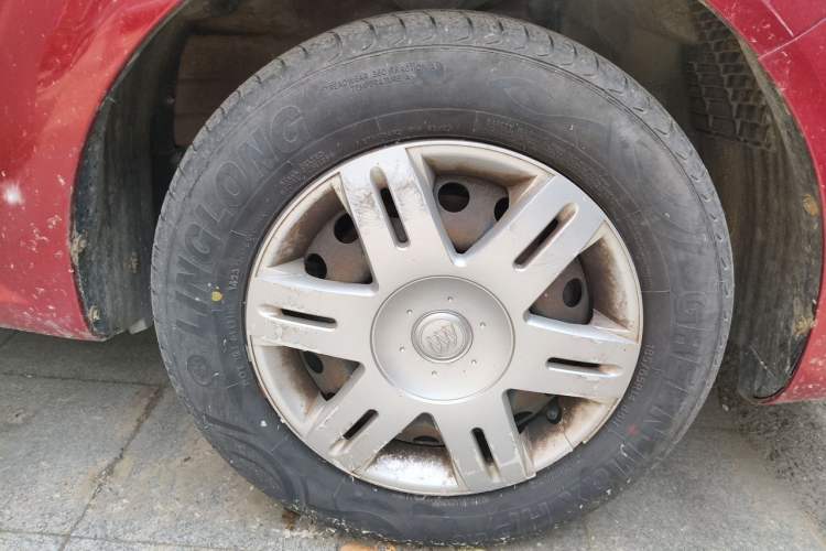 Used Buick Excelle 2011 1.6 LX-MT Right Front Wheel Hub