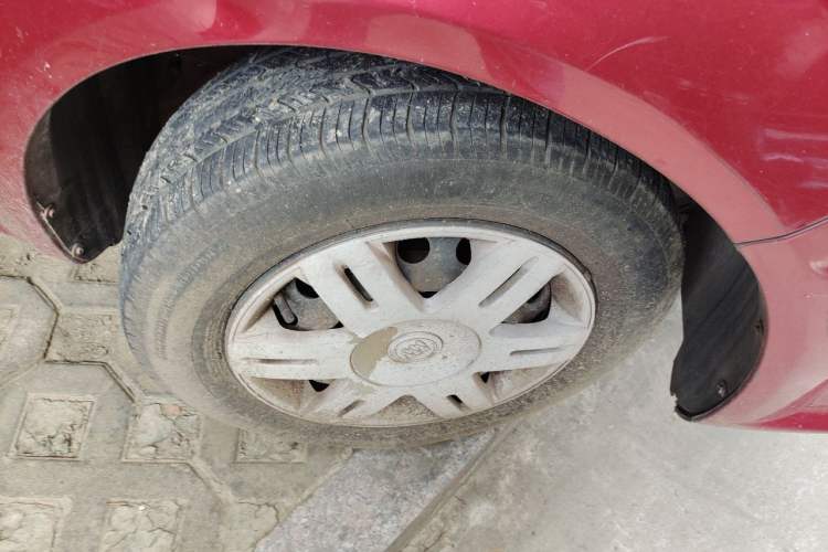 Used Buick Excelle 2011 1.6LX-AT Right Front Wheel Hub