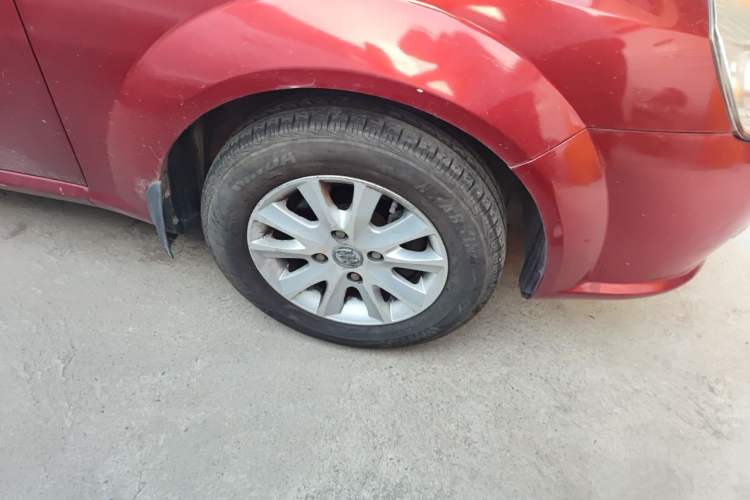 Used Buick Excelle 2011 1.6LX-AT Right Front Wheel Hub
