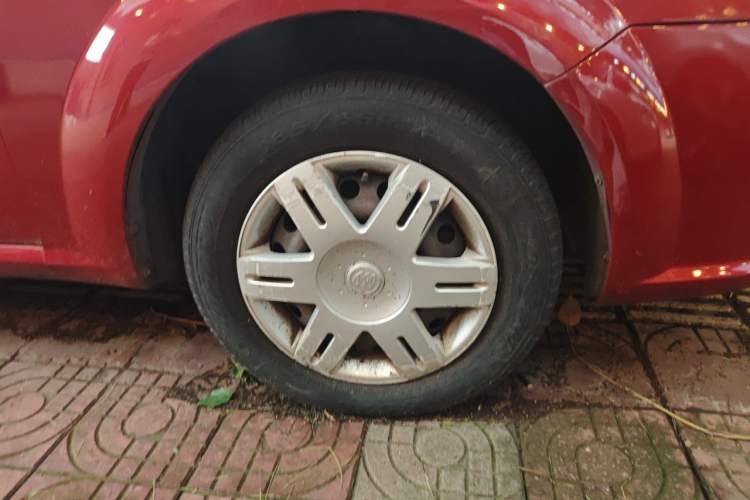Used Buick Excelle 2011 1.6LX-AT Right Front Wheel Hub