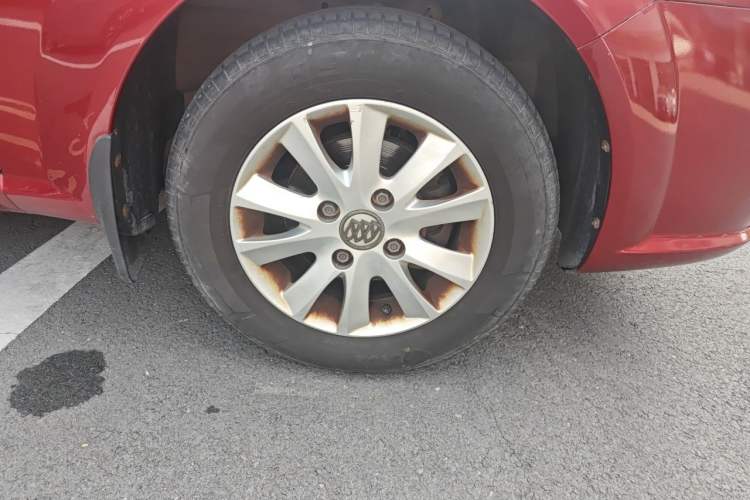 Used Buick Excelle 2011 1.6LX-AT Right Front Wheel Hub