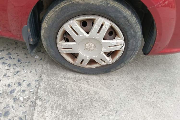 Used Buick Excelle 2011 1.6LX-AT Right Front Wheel Hub