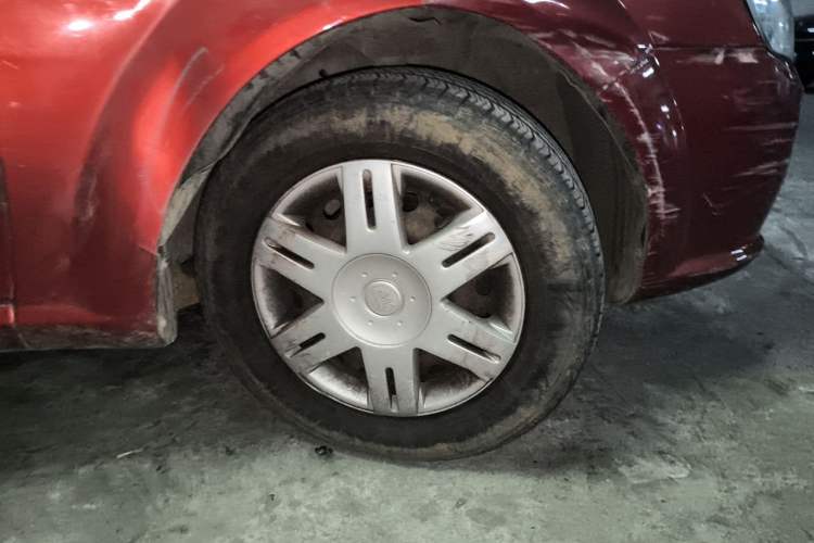 Used Buick Excelle 2011 1.6 LX-MT Right Front Wheel Hub