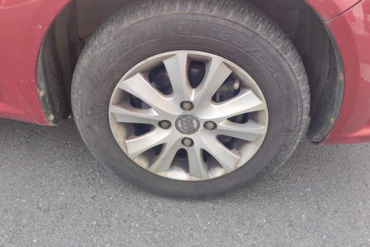 Used Buick Excelle 2011 1.6 LX-MT Right Front Wheel Hub