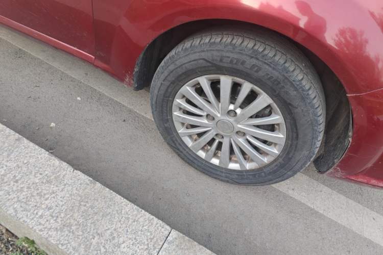 Used Buick Excelle 2011 1.6 LX-MT Right Front Wheel Hub