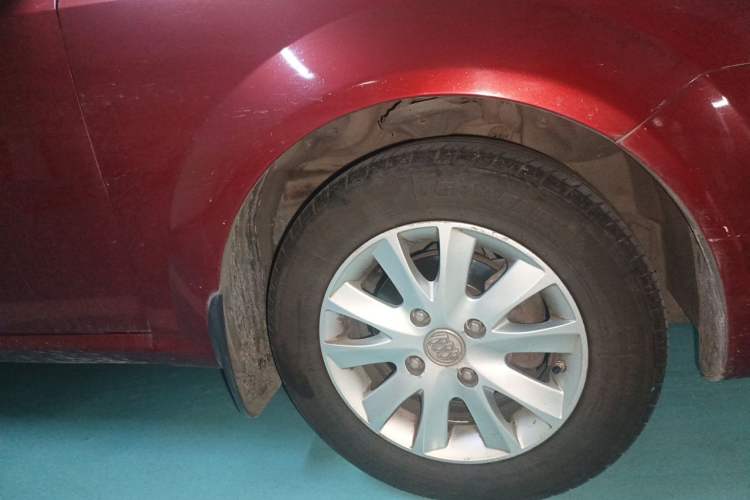 Used Buick Excelle 2011 1.6LX-AT Right Front Wheel Hub