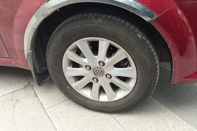 Used Buick Excelle 2011 1.6LX-AT Right Front Wheel Hub