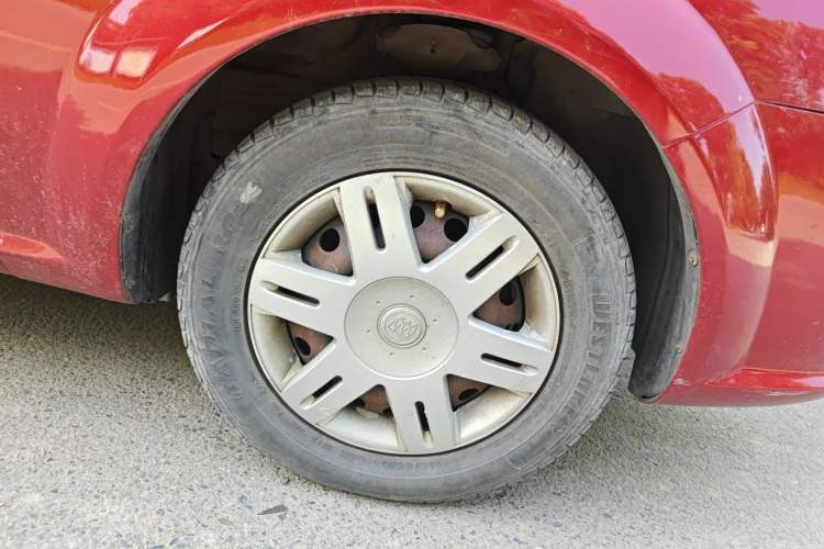 Used Buick Excelle 2011 1.6 LX-MT Right Front Wheel Hub