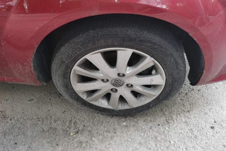 Used Buick Excelle 2011 1.6 LE-AT Right Front Wheel Hub