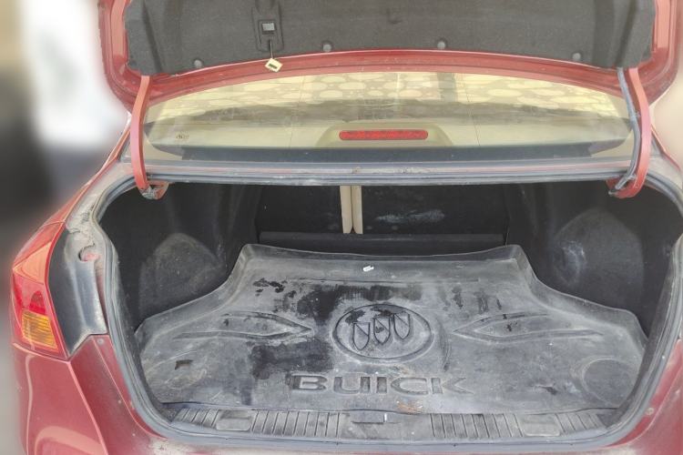 Used Buick Excelle 2011 1.6LX-AT Trunk