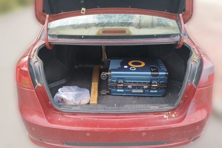 Used Buick Excelle 2011 1.6 LE-MT Trunk