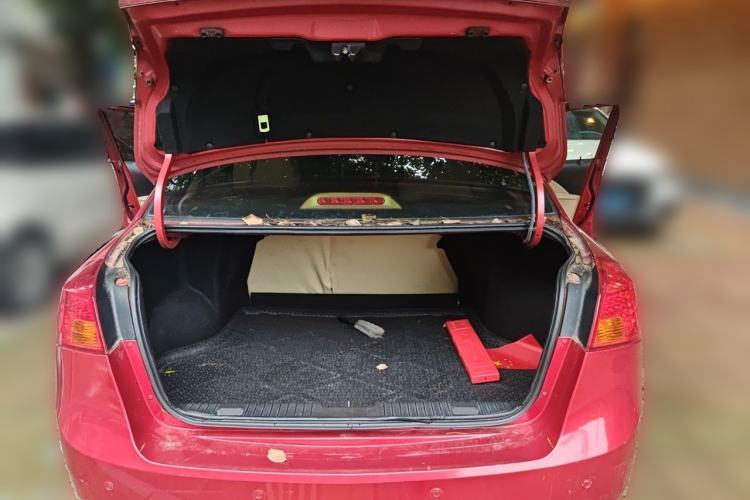 Used Buick Excelle 2011 1.6LX-AT Trunk