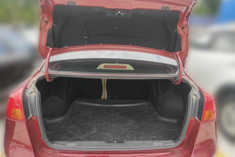 Used Buick Excelle 2011 1.6LX-AT Trunk