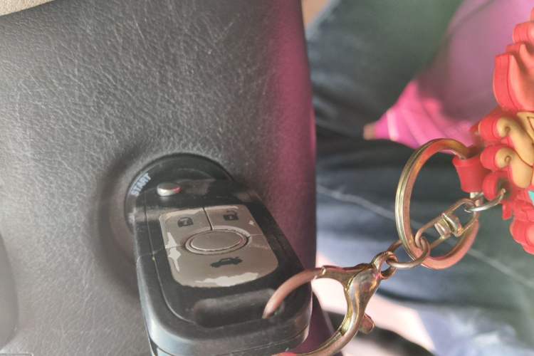Used Buick Excelle 2011 1.6 LX-MT Vehicle Key