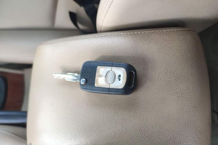 Used Buick Excelle 2011 1.6 LE-MT Vehicle Key