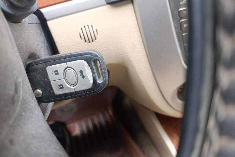 Used Buick Excelle 2011 1.6 LE-MT Vehicle Key