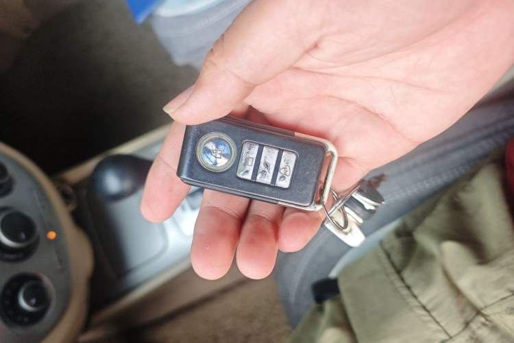 Used Buick Excelle 2011 1.6LX-AT Vehicle Key