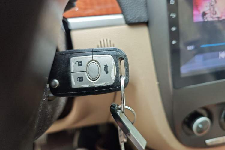 Used Buick Excelle 2011 1.6 LE-MT Vehicle Key