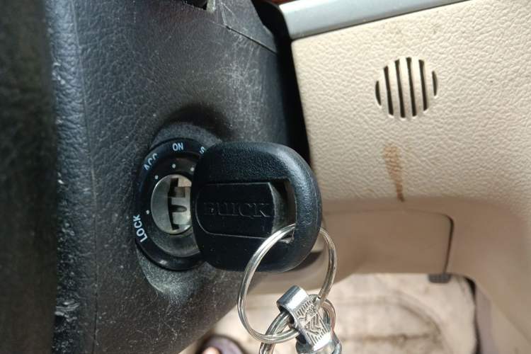 Used Buick Excelle 2011 1.6 LE-MT Vehicle Key
