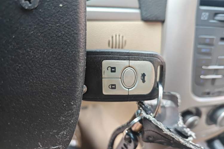 Used Buick Excelle 2011 1.6LX-AT Vehicle Key