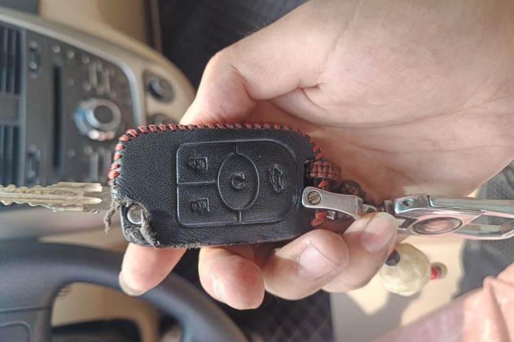 Used Buick Excelle 2011 1.6 LE-MT Vehicle Key
