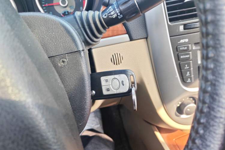 Used Buick Excelle 2011 1.6 LE-MT Vehicle Key