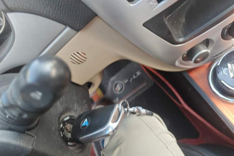 Used Buick Excelle 2011 1.6 LX-MT Vehicle Key