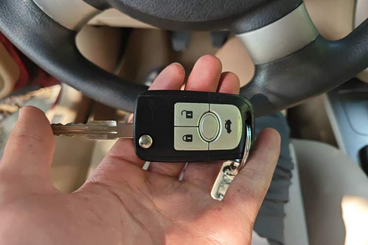 Used Buick Excelle 2011 1.6 LX-MT Vehicle Key