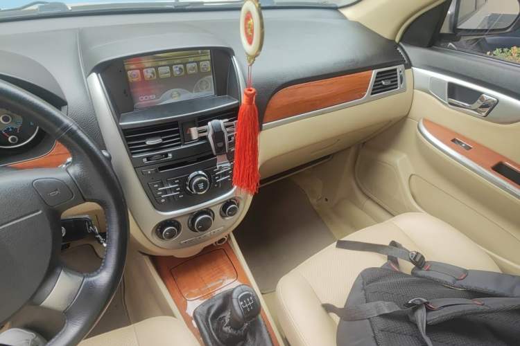 Used Buick Excelle 2011 1.6 LE-MT Audio And AC Panel