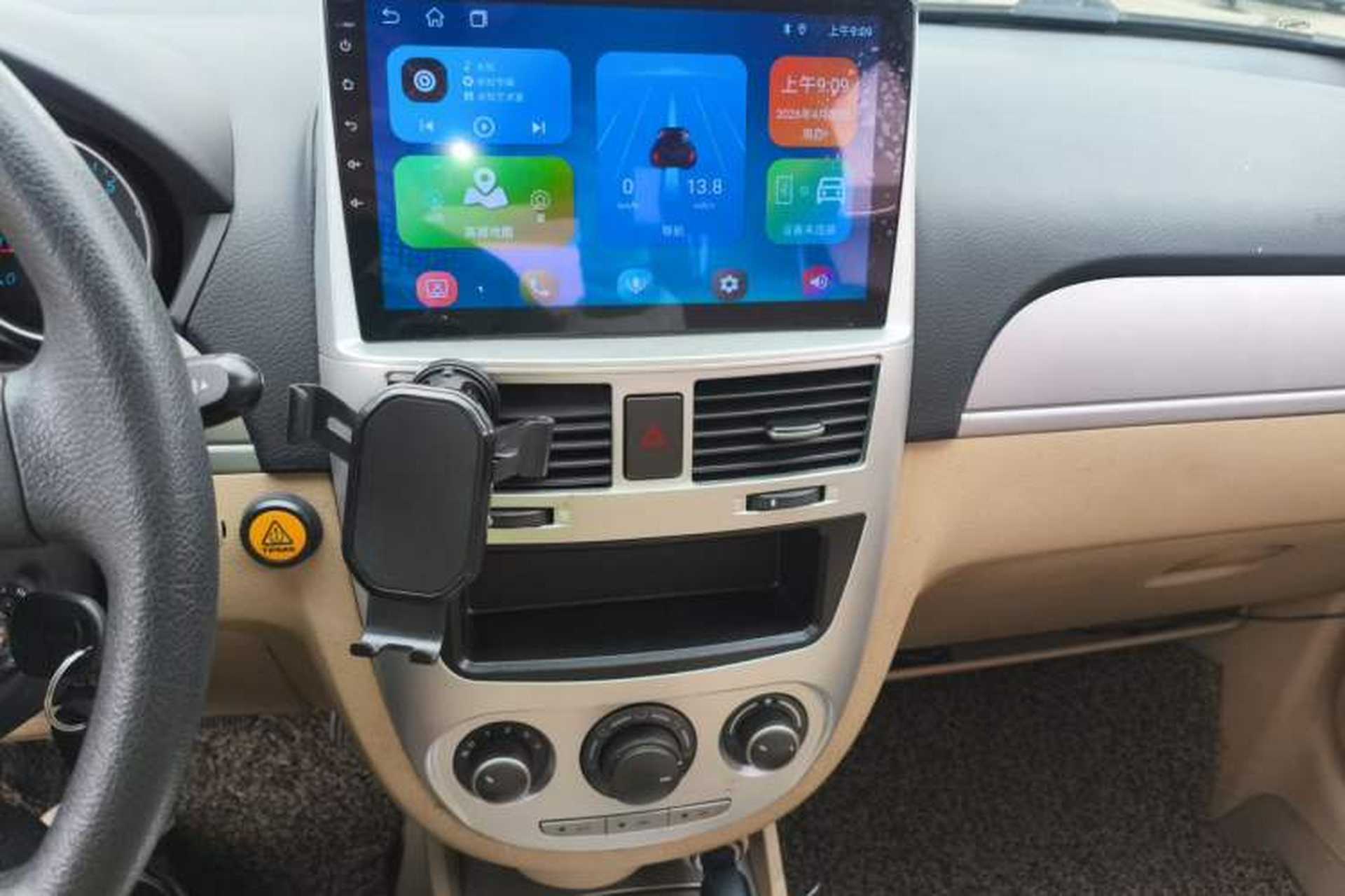 Used Buick Excelle 2011 1.6LX-AT Audio And AC Panel