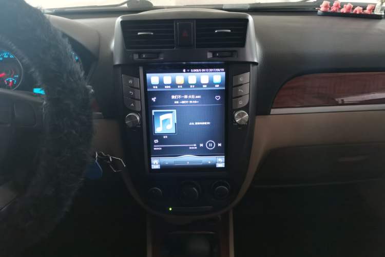 Used Buick Excelle 2011 1.6 LE-AT Audio And AC Panel