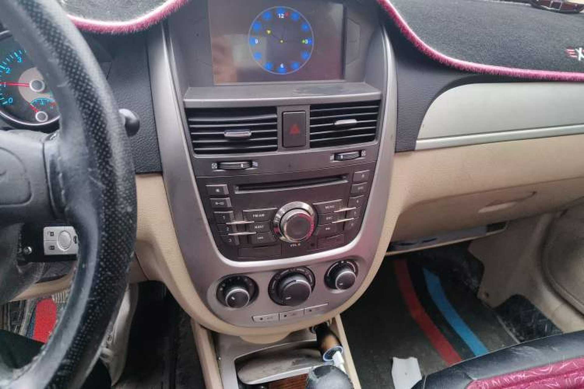 Used Buick Excelle 2011 1.6LX-AT Audio And AC Panel