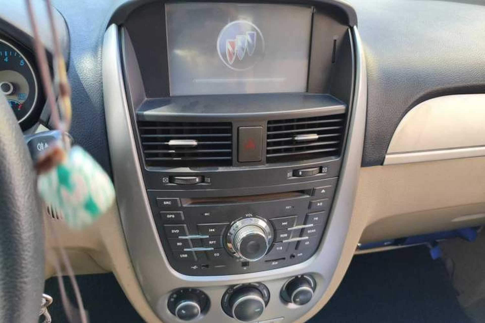 Used Buick Excelle 2011 1.6 LE-MT Audio And AC Panel