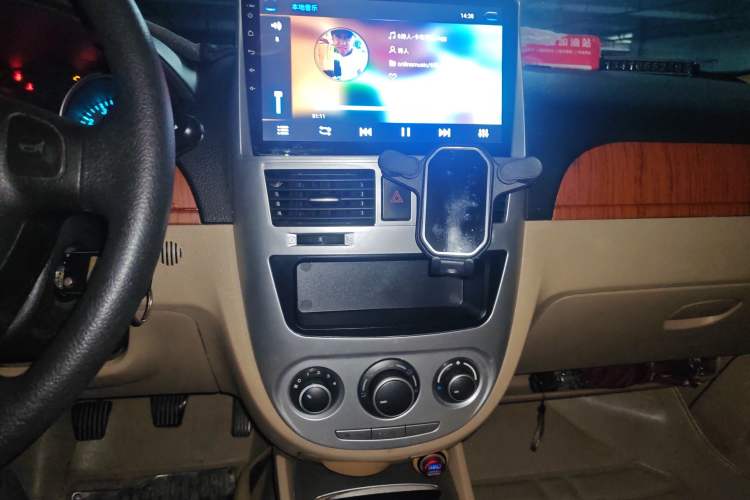 Used Buick Excelle 2011 1.6 LX-MT Audio And AC Panel