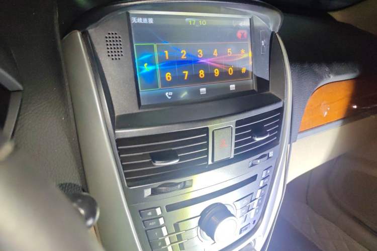 Used Buick Excelle 2011 1.6 LE-AT Audio And AC Panel