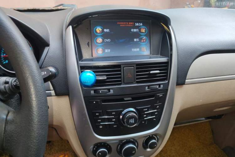 Used Buick Excelle 2011 1.6 LX-MT Audio And AC Panel