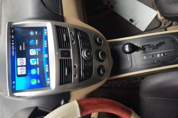 Used Buick Excelle 2011 1.6LX-AT Audio And AC Panel