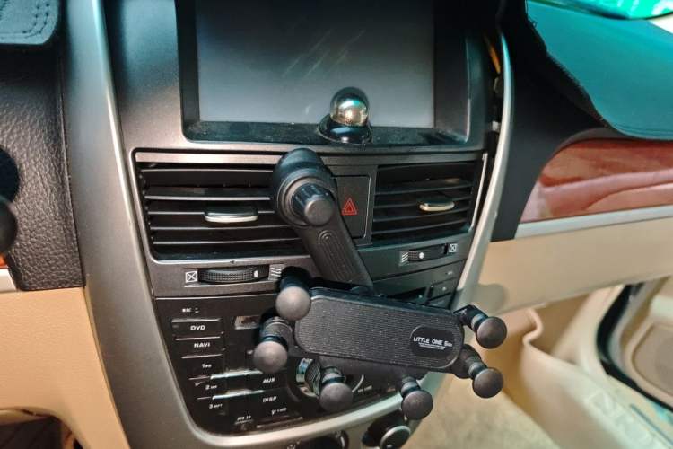 Used Buick Excelle 2011 1.6 LE-AT Audio And AC Panel
